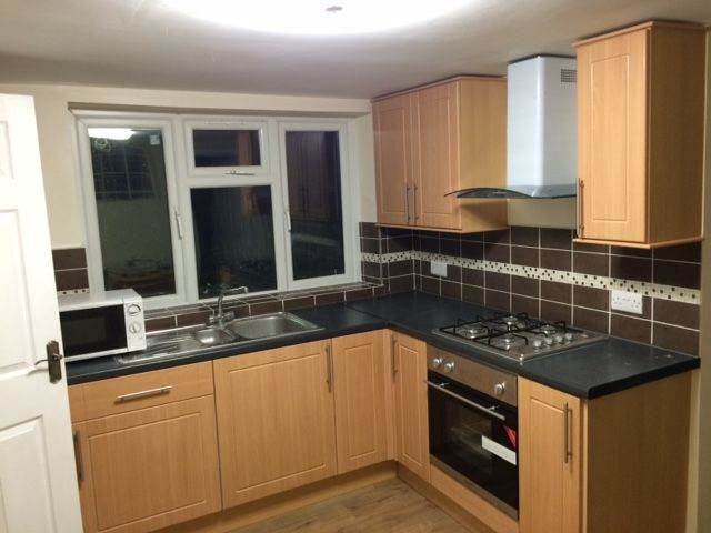 Large Studio Flat in Hounslow West