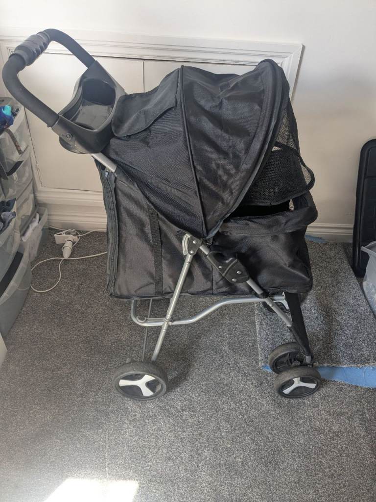 Black dog pram
