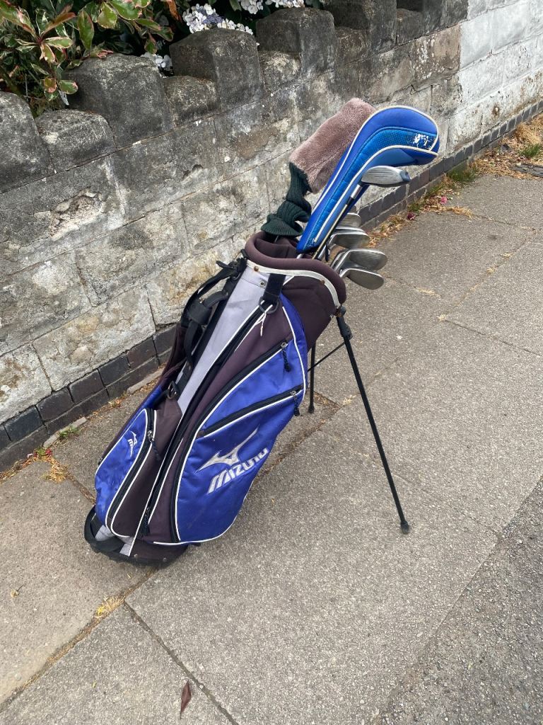 Mizuno Golf Club Set with Stand Bag – Fair Condition