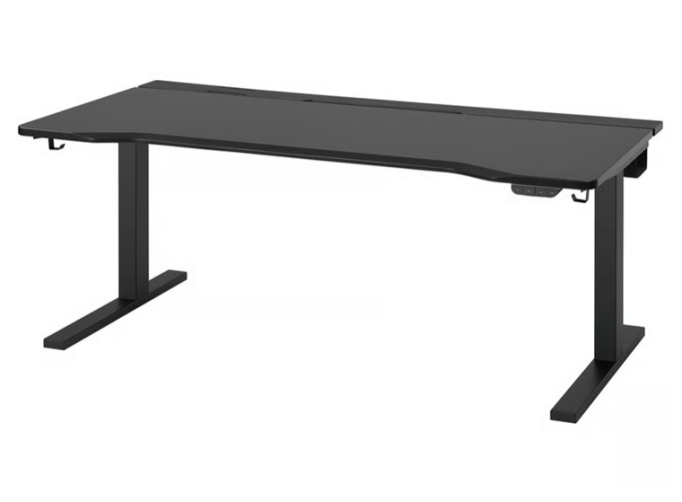 Black Gaming raisable desk