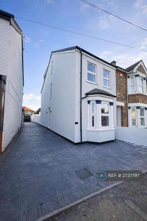 5 bedroom house in Cambridge Road, Hounslow, TW4 (5 bed) (#2737797)