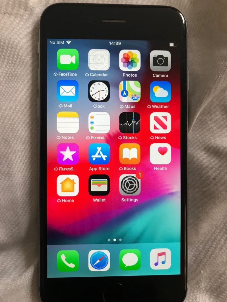 Apple iPhone 6 16gb on giffgaff network might work on 02 network too looks nearly new fully works