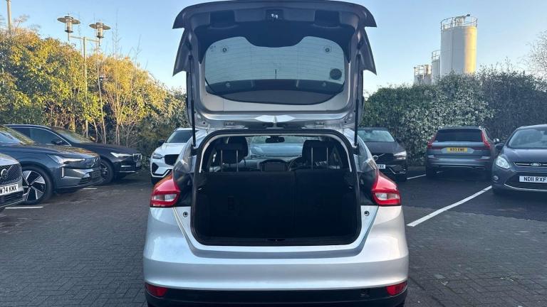 2016 Ford Focus 1.0 EcoBoost 125 Zetec 5dr HATCHBACK PETROL Manual