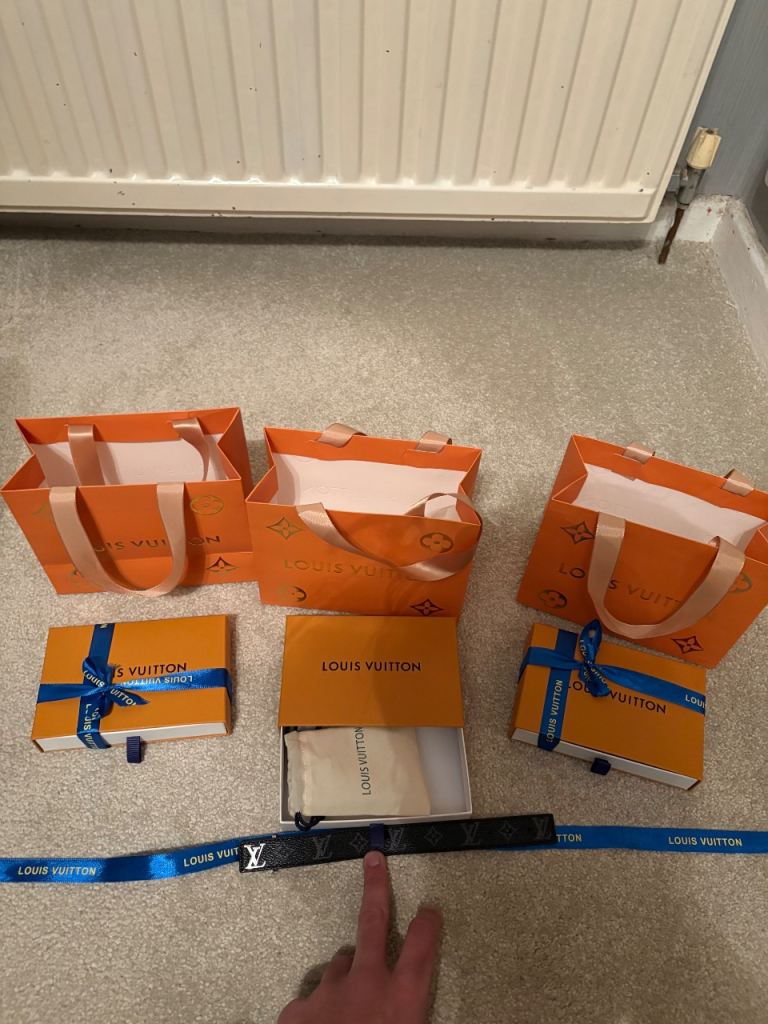 Louis Vuttion Bracelet 