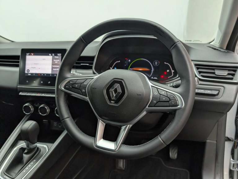 2022 Renault Clio 1.6 E-TECH Iconic Hatchback 5dr Petrol Hybrid Auto Euro 6 (s/s) (140 ps) NA HAT...