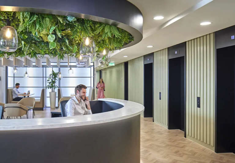 Private Offices From 3 to 1100 Desks in Monument EC4N - Rent Spaces with All Inclusive Pricing