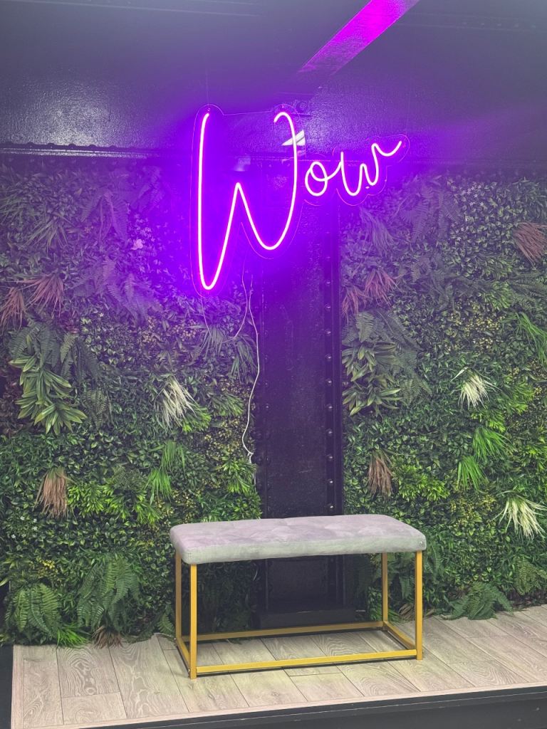 BEAUTY ROOM TO RENT - Shared