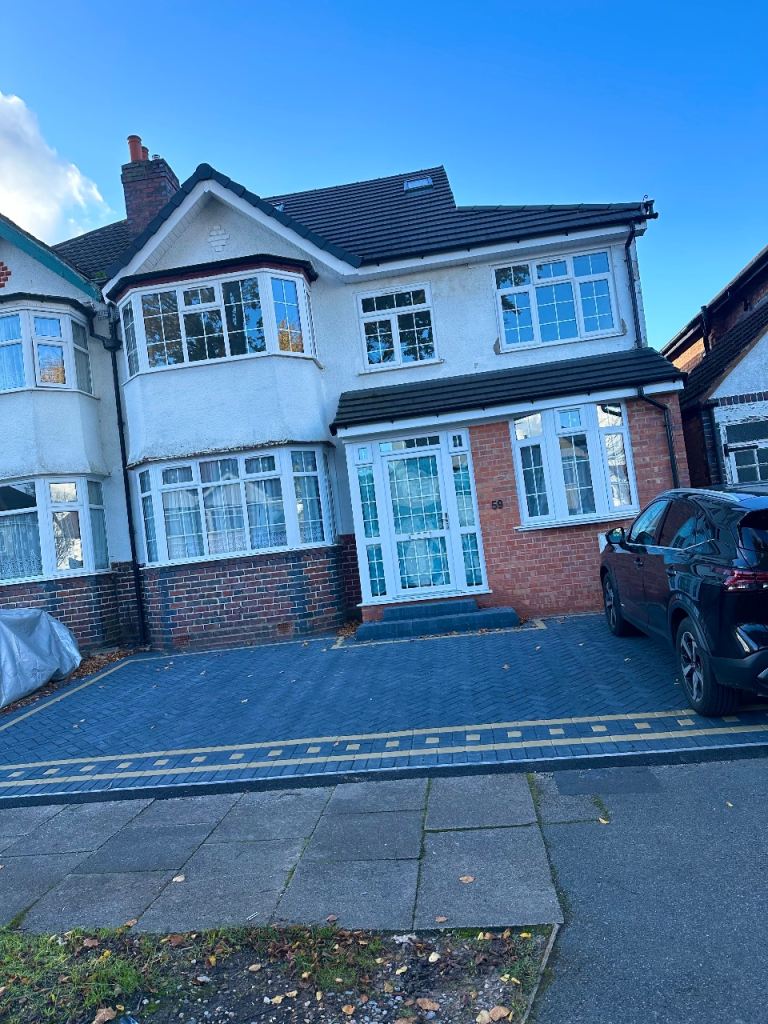 Beautiful 8 Bedroom house for rent in Hall Green (Bushmore Road).