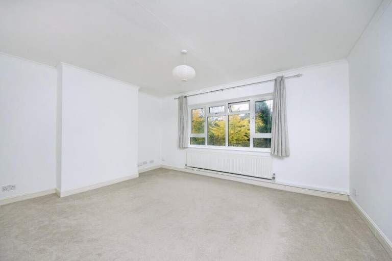 2 bed flat for rent Ealing w5 Hangerlane 