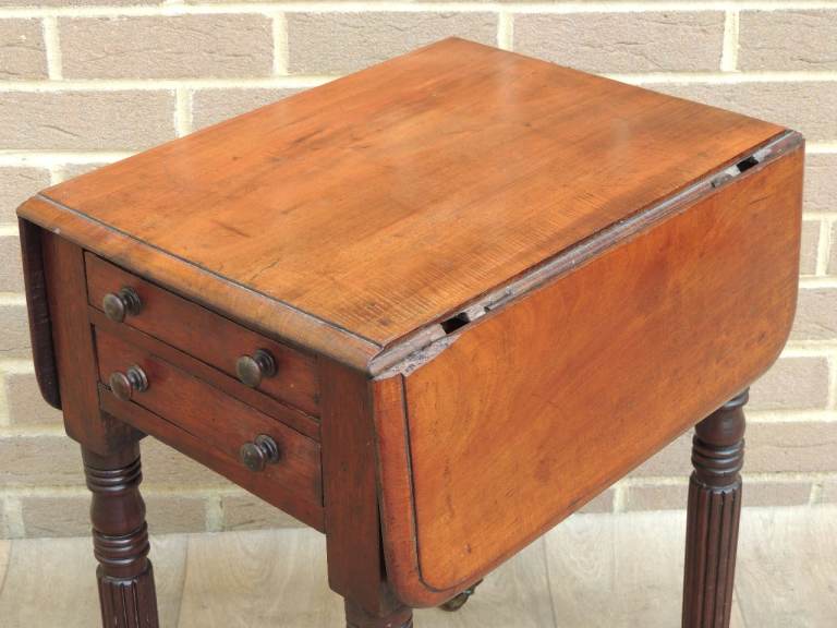 Victorian Antique Side Table (UK Drelivery)