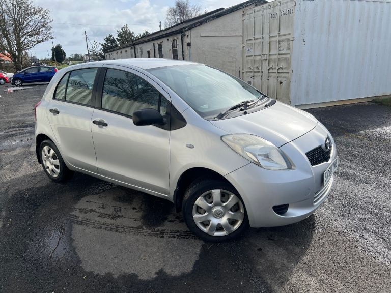 Toyota Yaris 1.0 TS with low mileage 