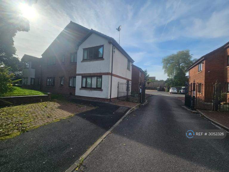 2 bedroom flat in Lower Brook Farm, Bolton, BL5 (2 bed) (#3052326)
