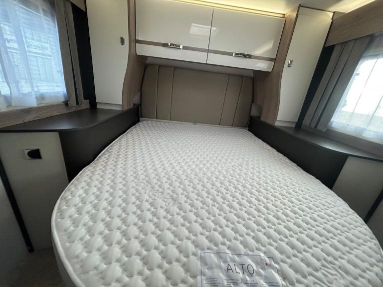 Swift Voyager 594 FORD TRANSIT 350 CAMPER L5H1 SK ECOBLUE DIESEL MANUAL 2025/25