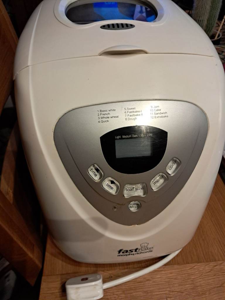 Morphy Richards  bread/cake maker