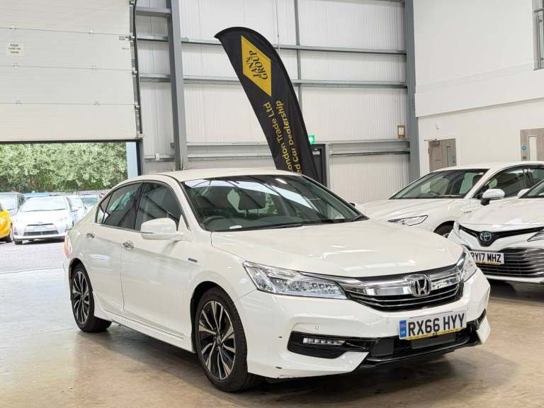 2017 Honda Accord Honda Accord Hybrid Petrol Pearl White 2017 5 Seater  2.0L