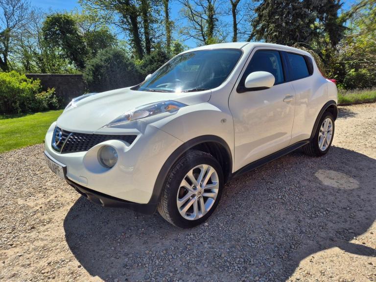 2013 Nissan Juke 1.6 Acenta 5dr [Premium Pack] HATCHBACK PETROL Manual