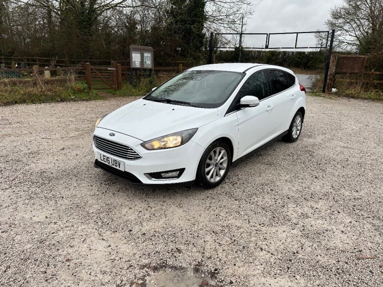 2016 Ford Focus 1.0 Auto Titanium Sat Nav Bluetooth Cheap car family bargain
