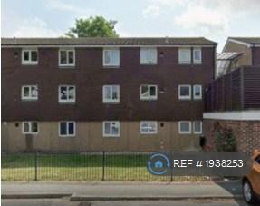 3 bedroom flat in Merganser Close, Gosport, PO12 (3 bed) (#1938253)