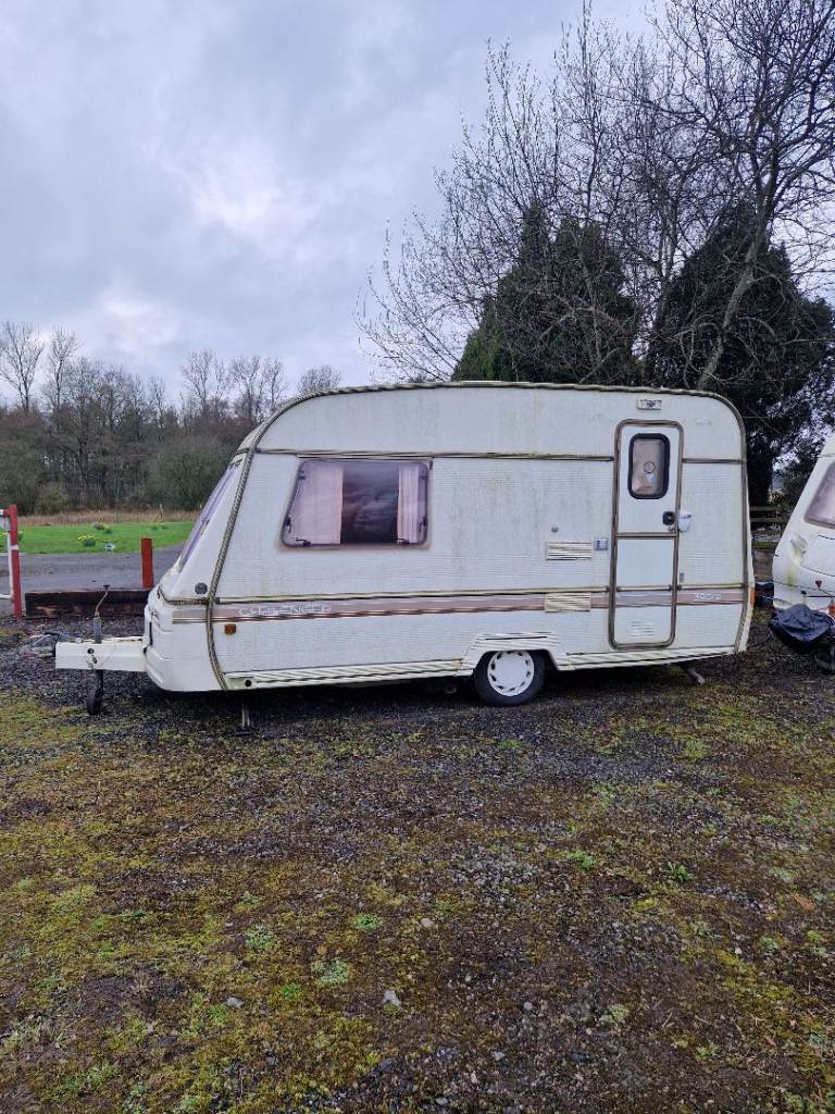 Swift Challenger Caravan 390/2 (1990)