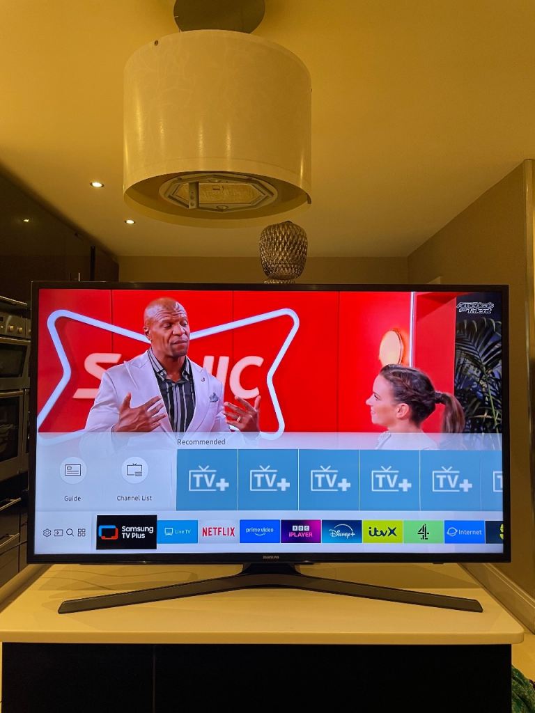 Samsung 40 inch Smart Tv