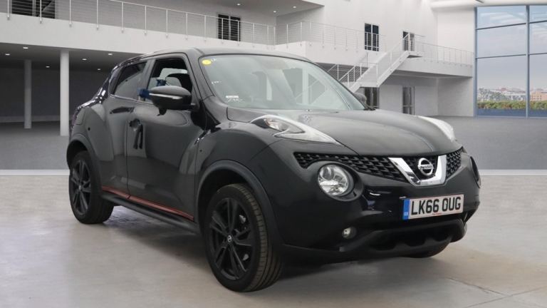 2016 Nissan Juke 1.6 Tekna 5dr Xtronic ++ LEATHER / NAV / CAMERA / 10 SERVICES ++ HATCHBACK Petro...