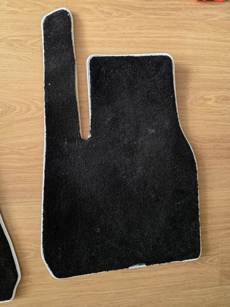 Car mats for Tesla Model Y 2022 - free
