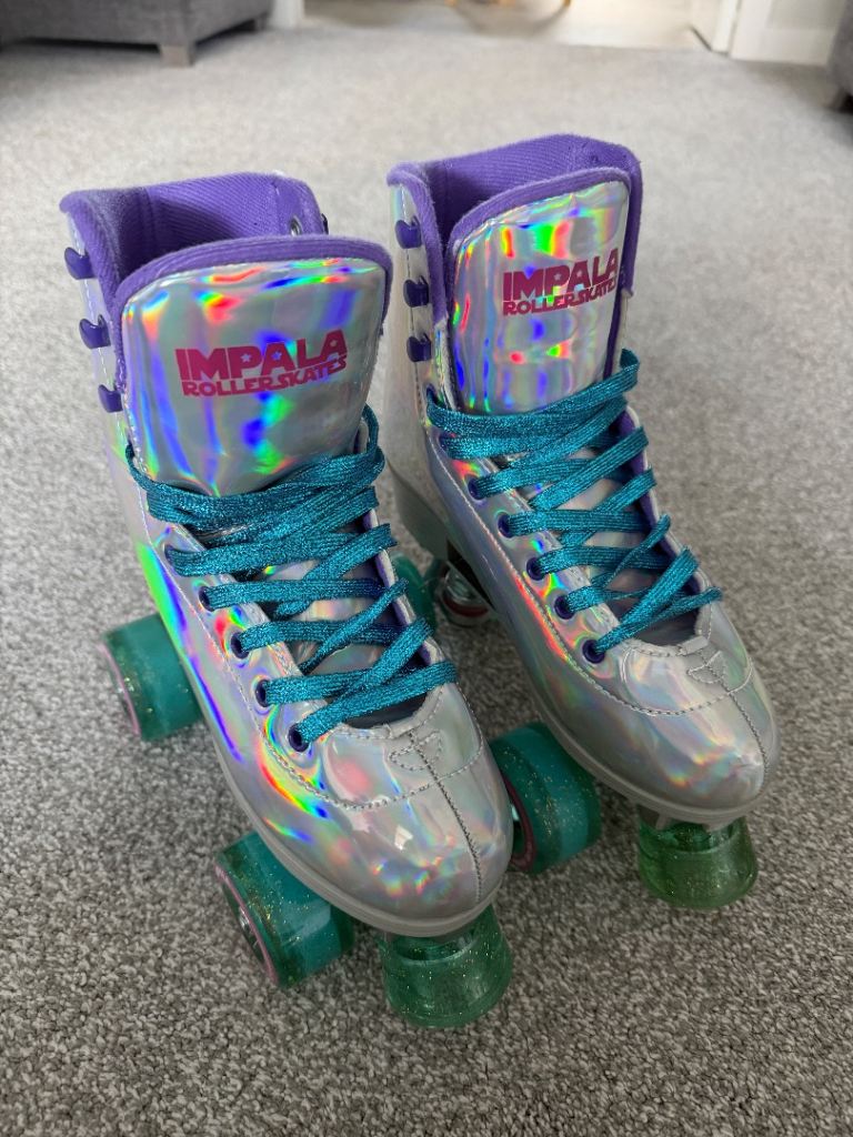 Roller skates size 3