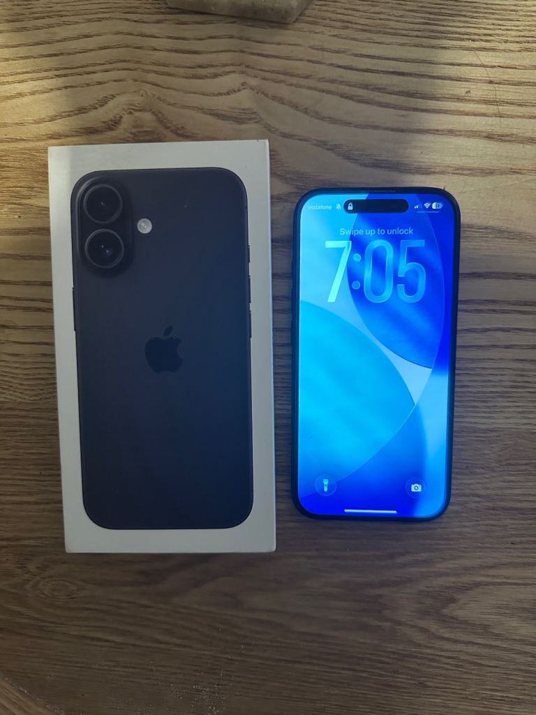 iPhone 16 128GB