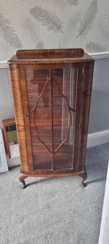 Art deco walnut display station 