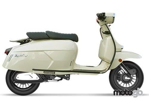 Royal Alloy GP 125cc Modern Classic Retro Automatic Moped Scooter For Sale