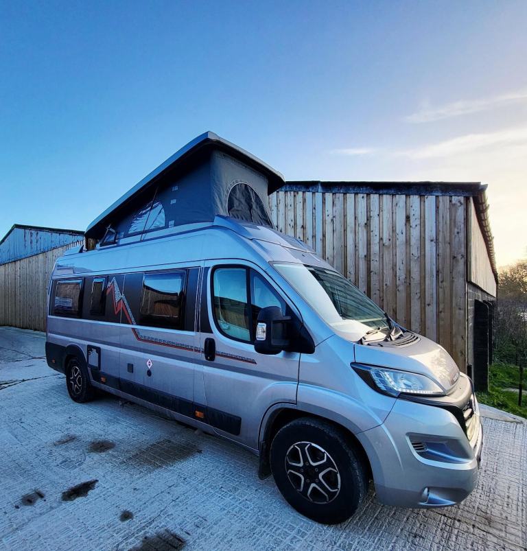 Auto trail Adventure 65 4 belt 4 berth pop-top Motorhome