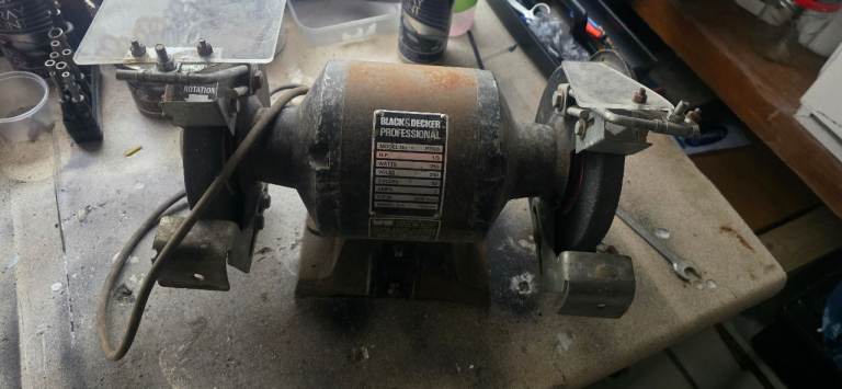 Black & Decker Professional P7505 Bench Grinder FULLY WORKING