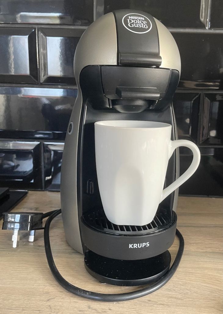 DOLCE GUSTO COFFEE MACHINE