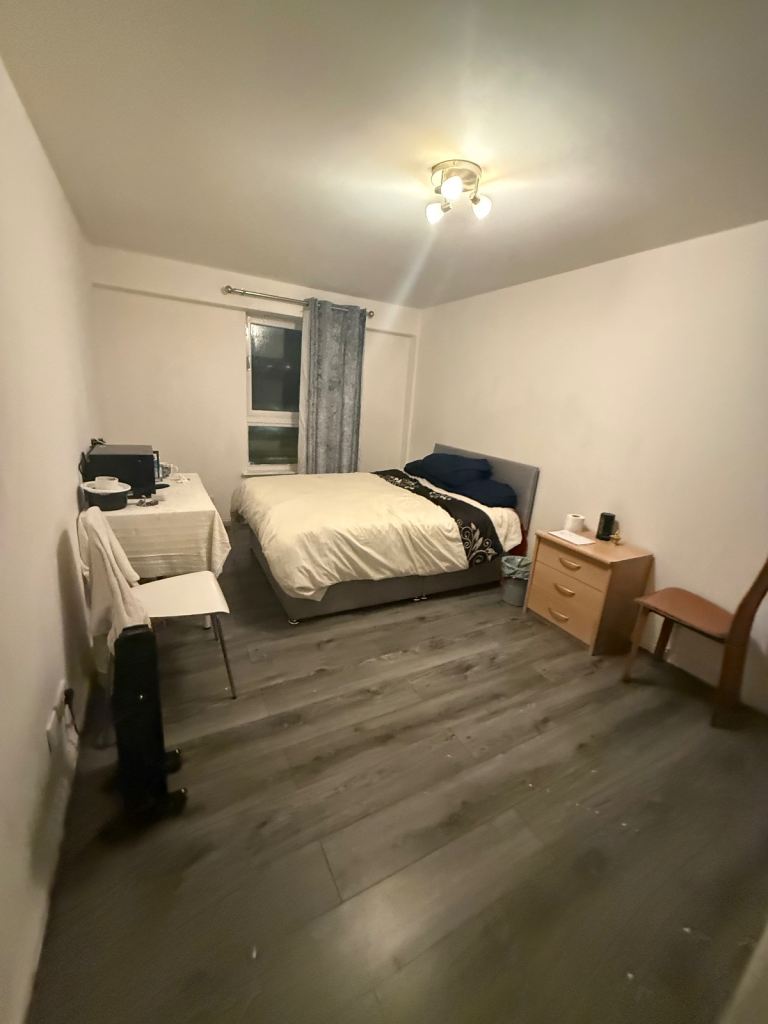1 Bedroom with Private Bathroom – Wallace Street, Glasgow (G5)  All Bills Include
