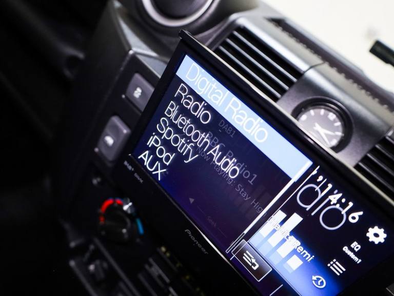 2014 Land Rover Defender XS Utility Wagon TDCi [2.2] PANEL VAN DIESEL Manual