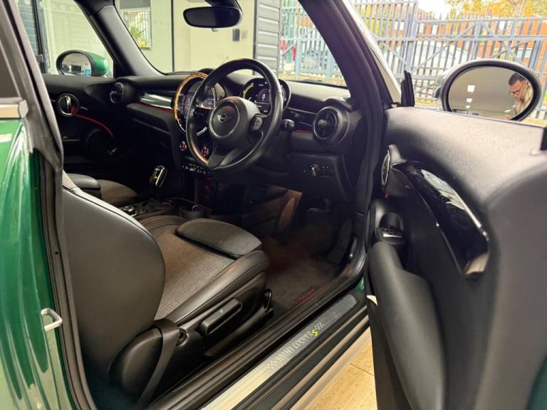 2021 MINI Electric Hatch Cooper SE 32.6kWh Level 2 Auto 3dr Hatchback ELECTRIC Automatic