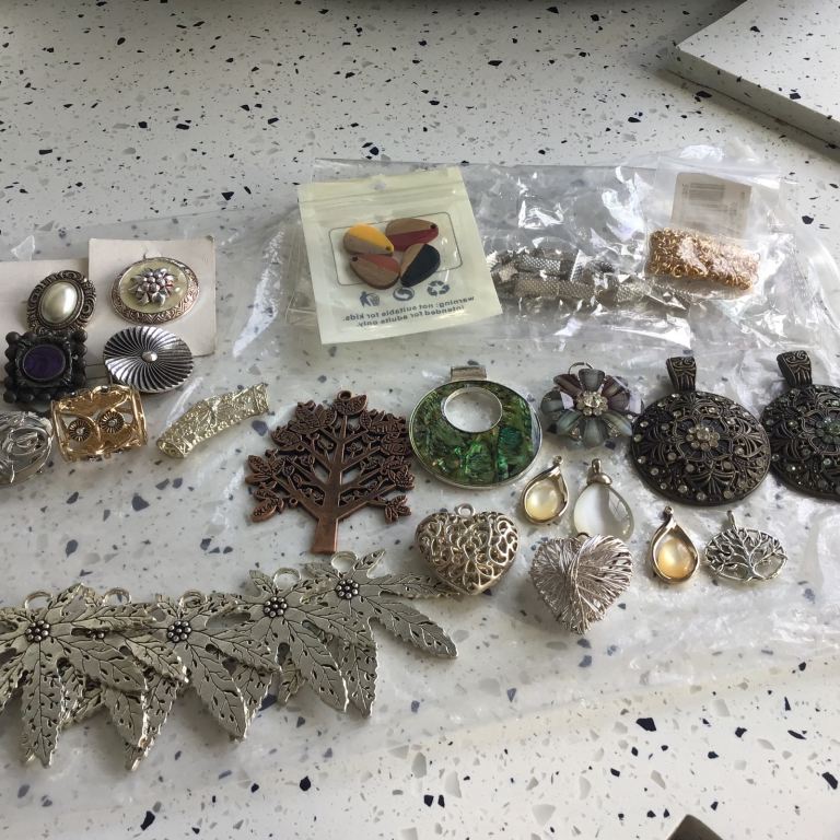 Mixed Lot of Jewellery Making Components – Good Condition
