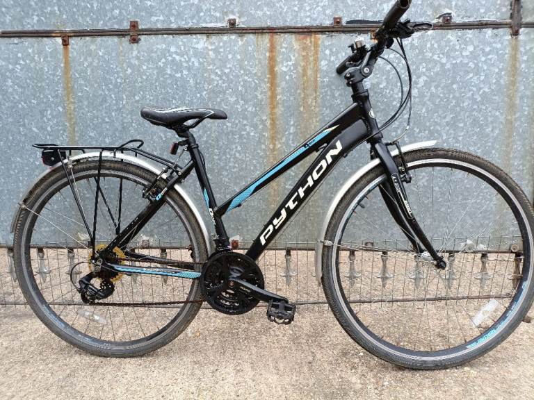 PYTHON HYBRID(BLACK)700C ADULTS LADIES BIKE £180 ,RACK AND GAURDS,ADJUSTABLE COMFORT BAR AND STEM