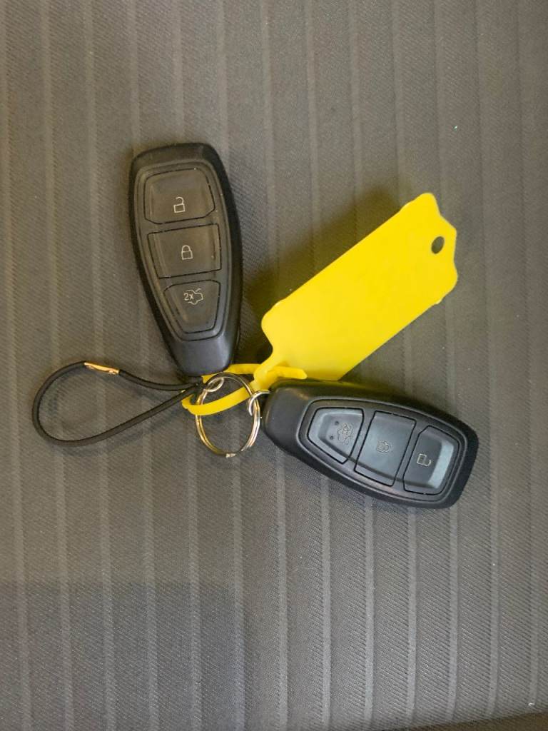 FORD GRAND C-MAX  2017  7 SEATER  NEW BELTS NEW SERVICE NEW  MOT WARRANTY GIVEN