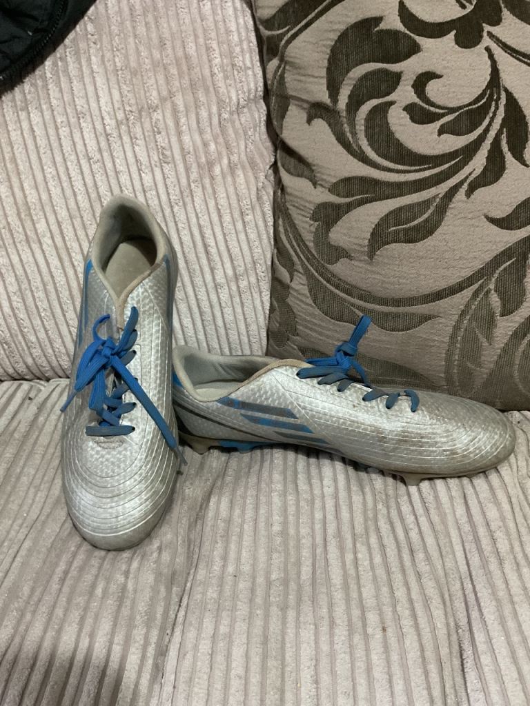 Football boots size 9.5
