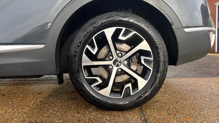 2025 Kia Sportage 1.6T GDi 207hp HEV Hybrid 3 5dr Auto with Nav  Rea Hybrid