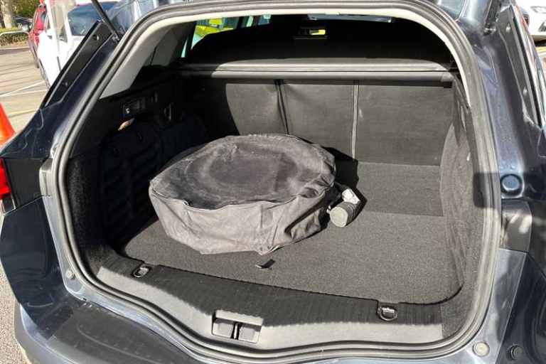 2022 Renault Megane 1.6 E-TECH PHEV 160 Iconic 5dr Auto ESTATE PETROL/ELECTRIC Automatic