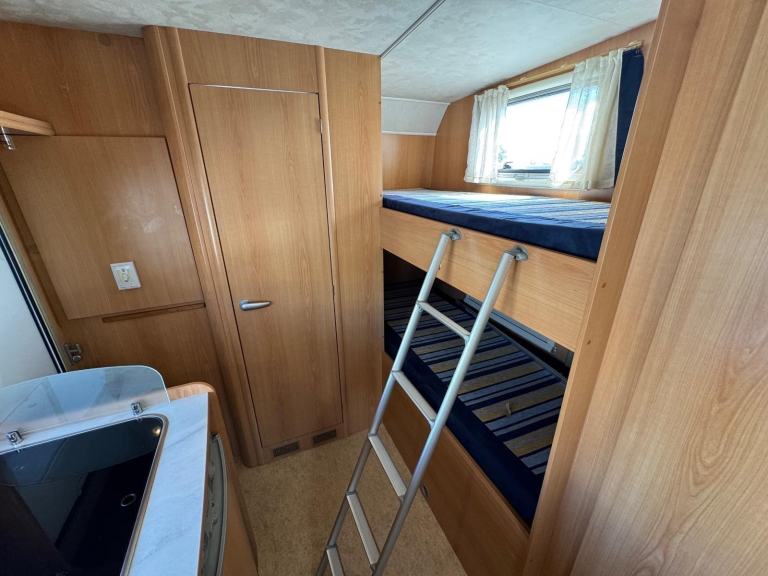 Elnagh Baron 48  /  7 berth Motorhome - Peugeot Boxer 2.2 Diesel DIESEL 2009/09