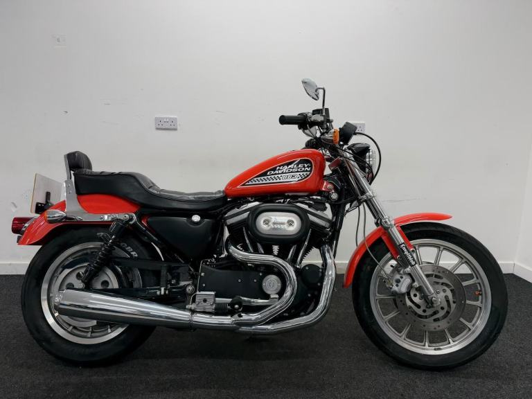 HARLEY DAVIDSON XL883R** 12 MONTH MOT - LOW MILES - WARRANTY **