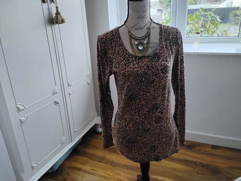 Animal print top