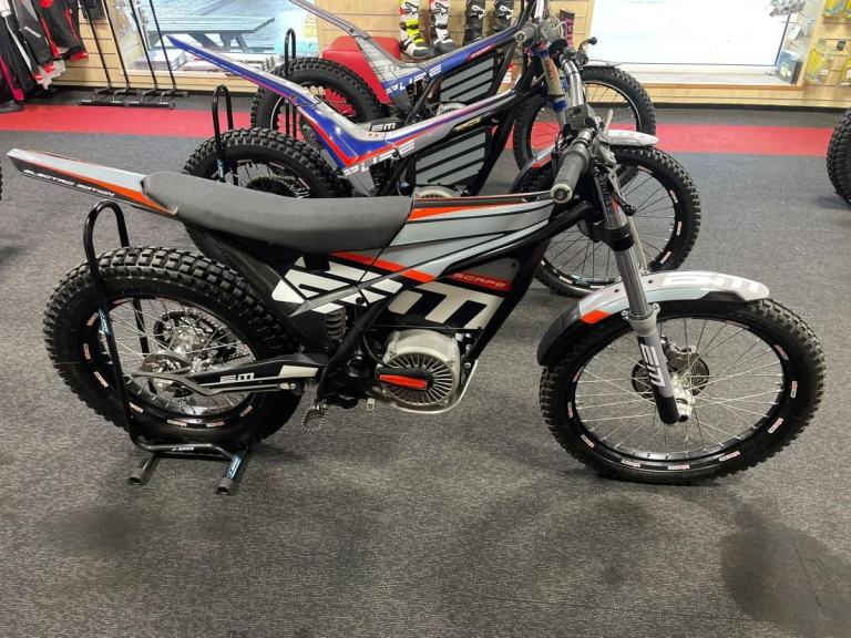 2021 EM ESCAPE  **GREAT CONDITION** USED ELECTRIC TRIALS BIKE 