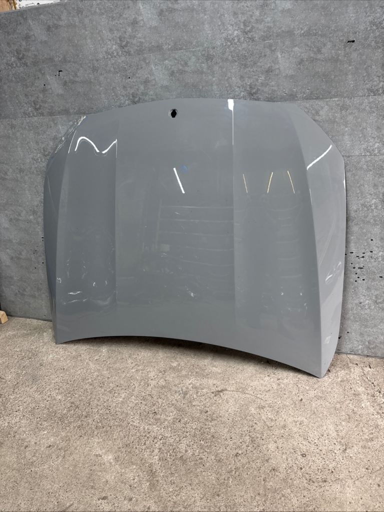 Mercedes E Class W214. - /  2023. -  2025 Front Bonnet Hood Needs Repair
