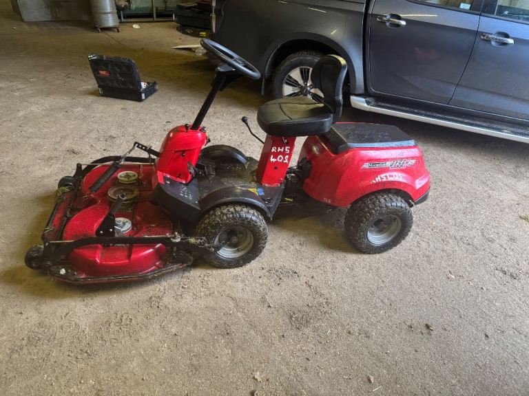 Mountfield P90 Out-Front Ride-On Lawn Mower