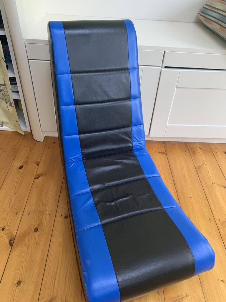 Rocking gaming chair 