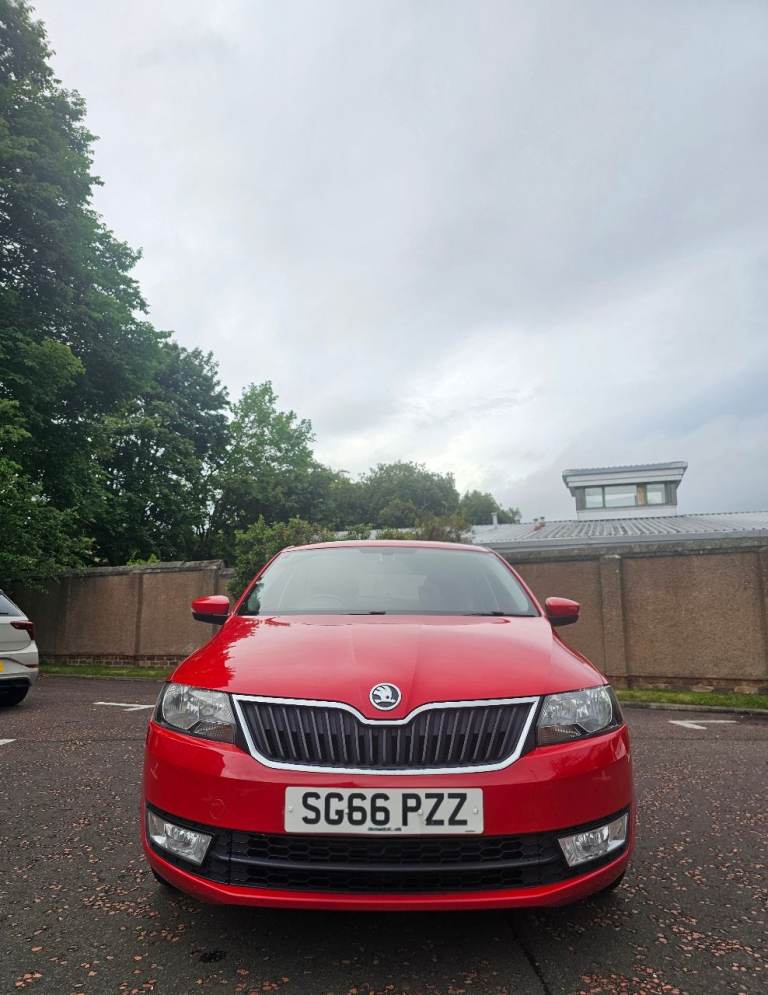 Skoda Rapid TSI Hatchback 2016 110cv